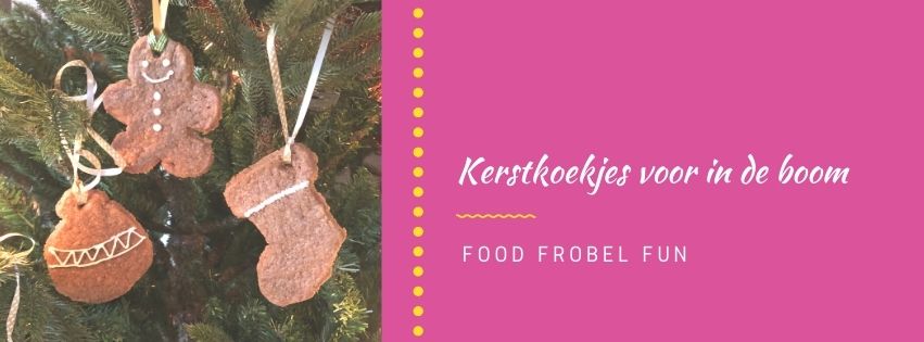 Kerstkoekjes bakken voor in de kerstboom
